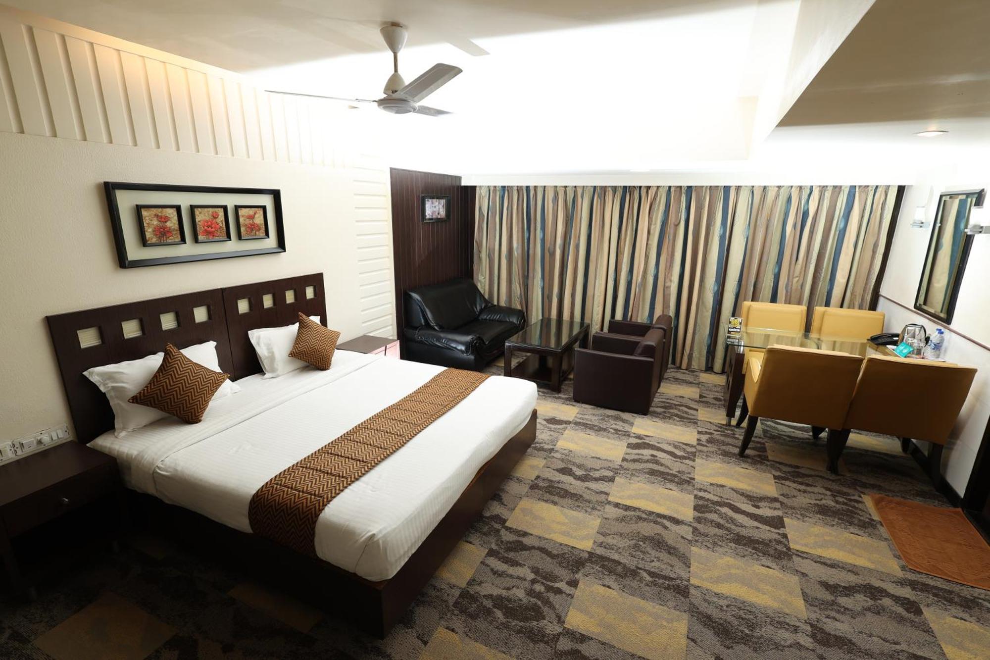 Quaint Suites Hotel & Banquet Bombay Exterior foto