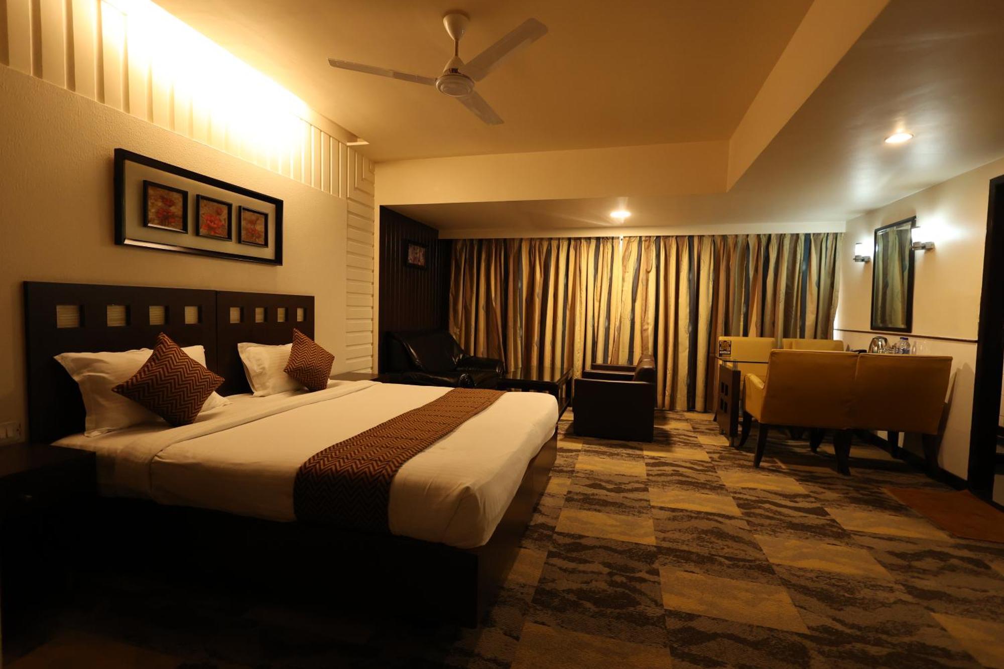 Quaint Suites Hotel & Banquet Bombay Exterior foto