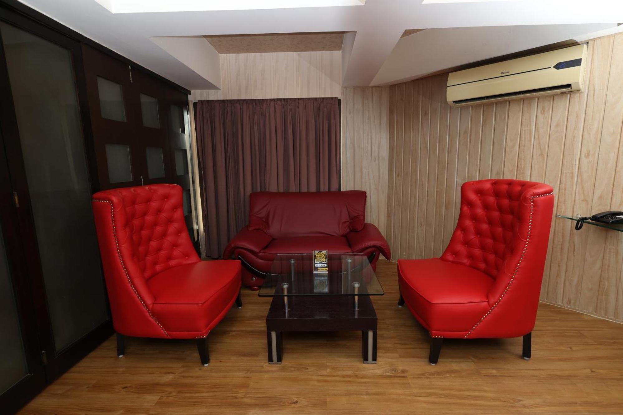 Quaint Suites Hotel & Banquet Bombay Exterior foto