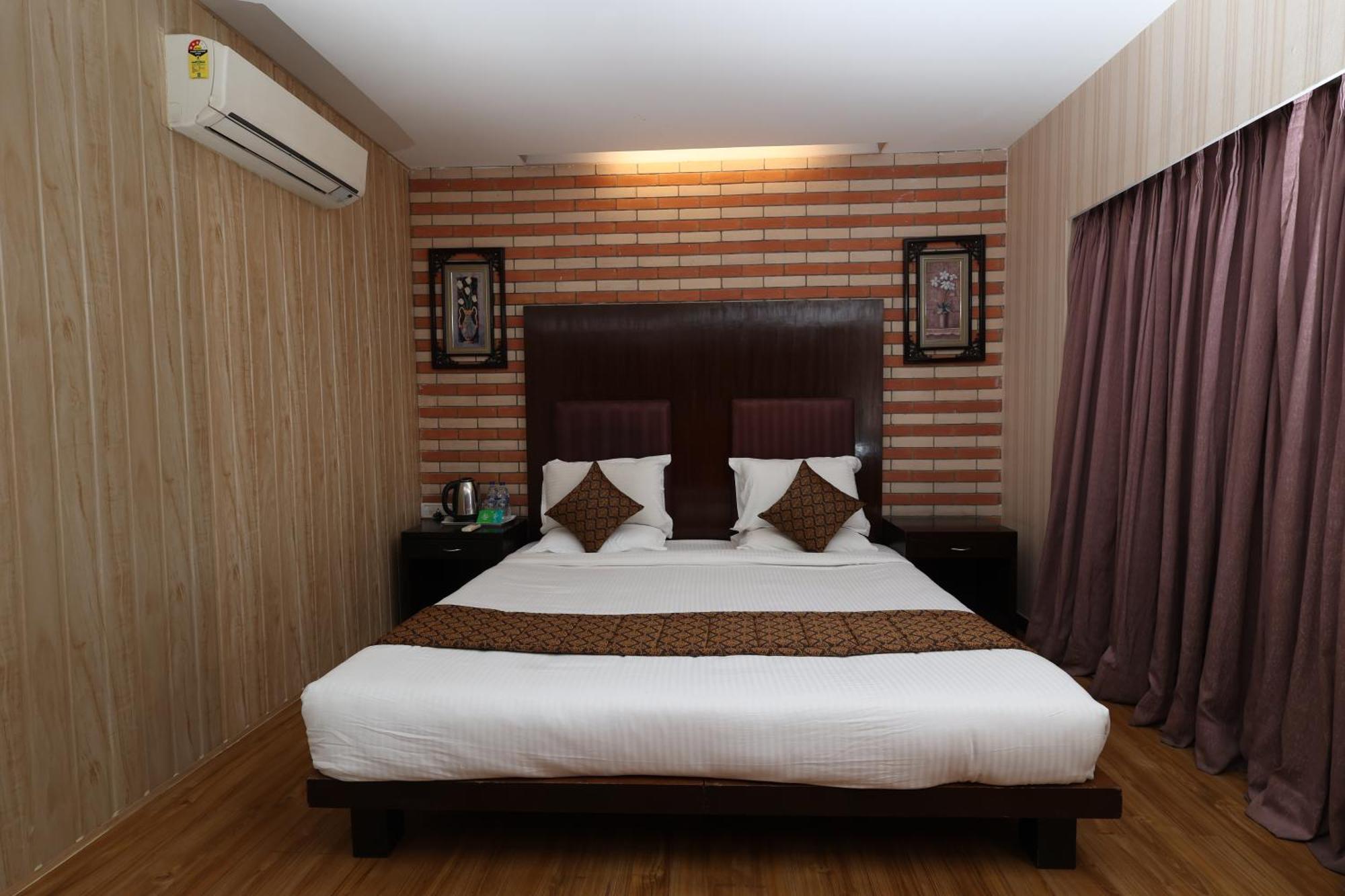 Quaint Suites Hotel & Banquet Bombay Exterior foto