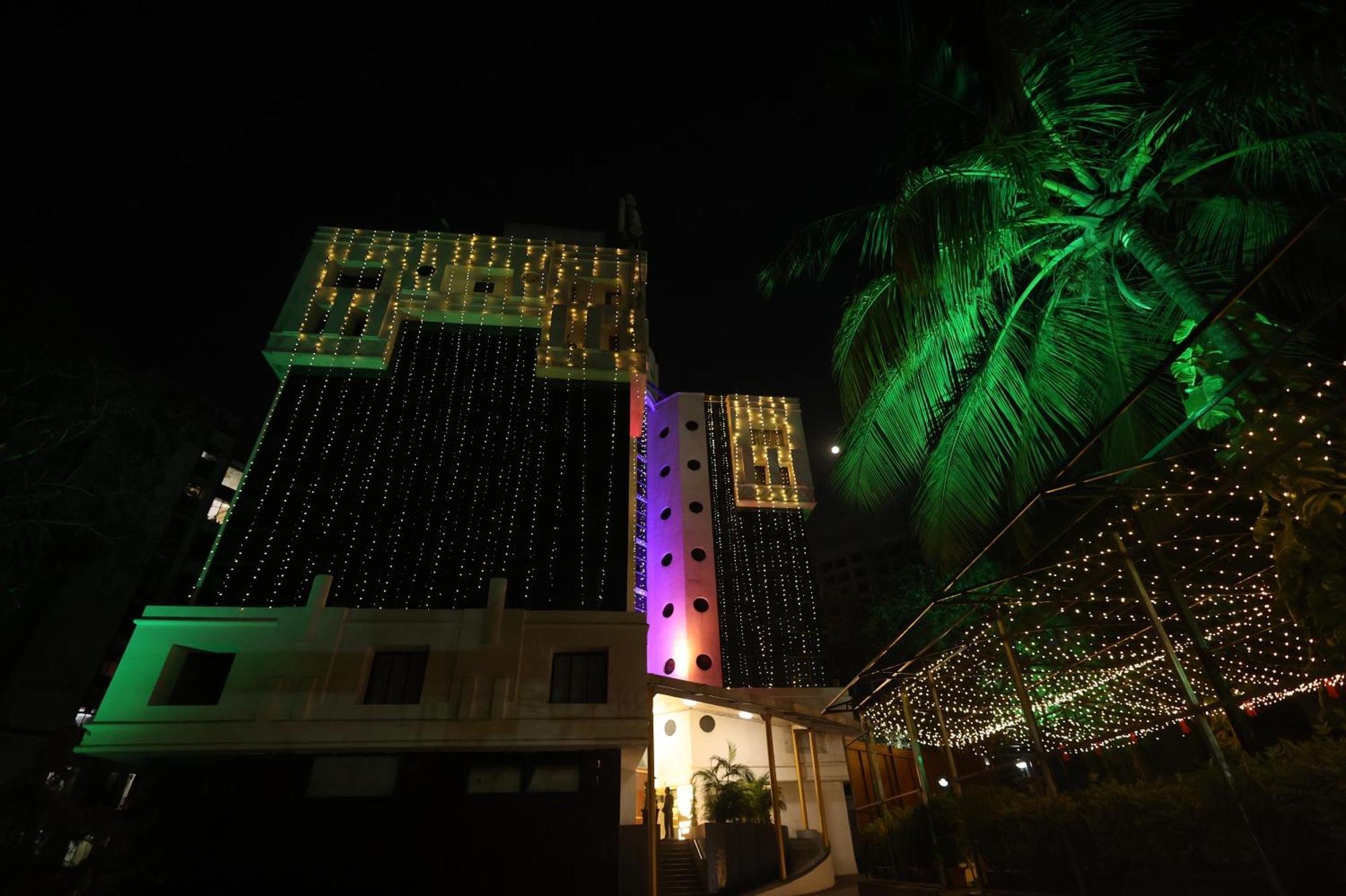 Quaint Suites Hotel & Banquet Bombay Exterior foto